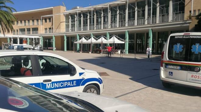 Castellammare: maggior presenza polizia locale in strada fino alle 2 di notte