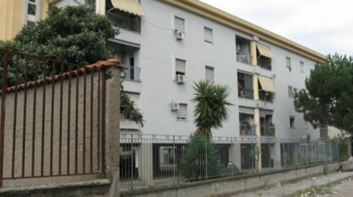 Arzano: alloggio popolare assegnato, occupato via Tavernola