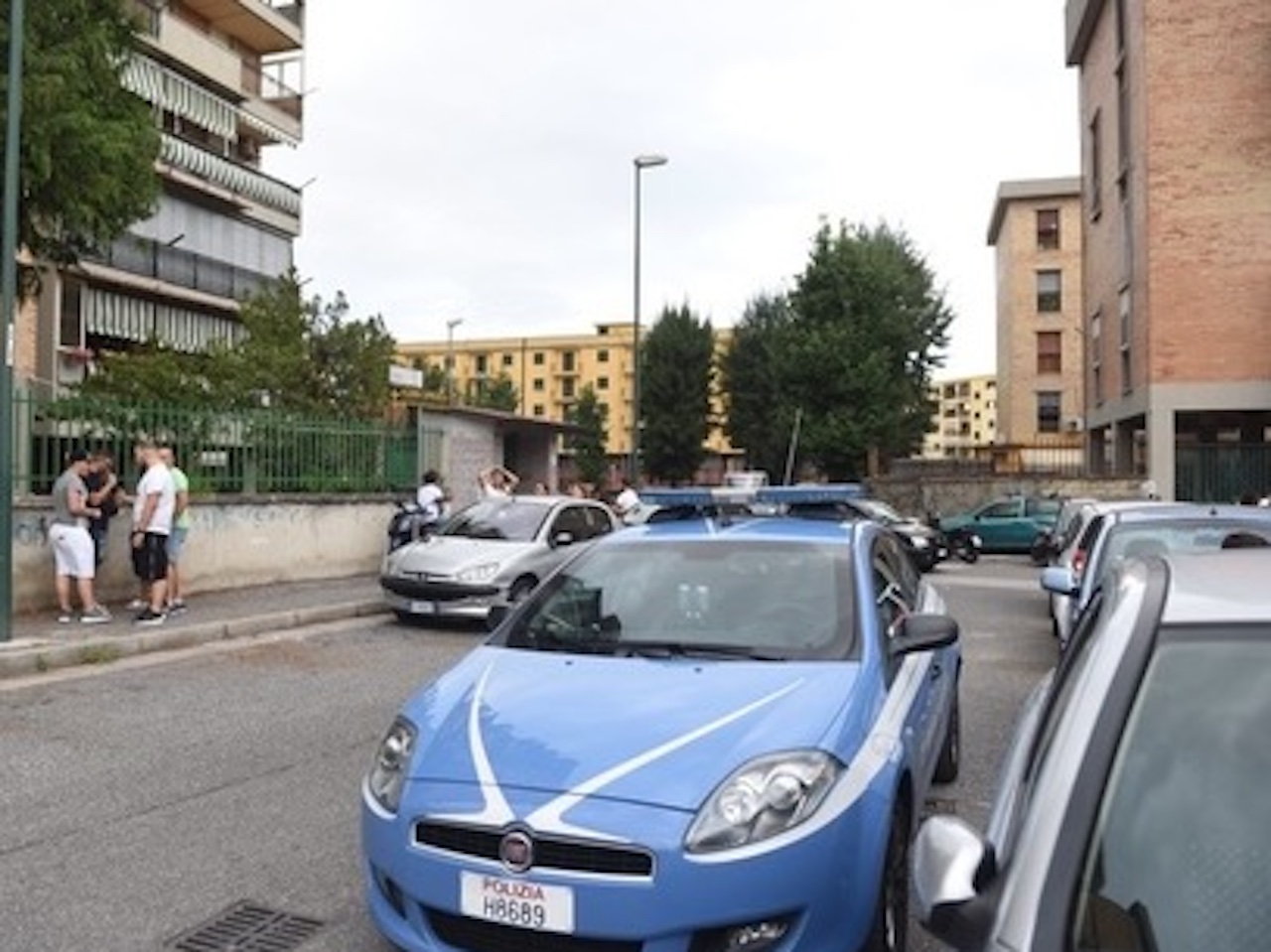 Donna di 64 anni trovata morta in casa a Scampia: si indaga